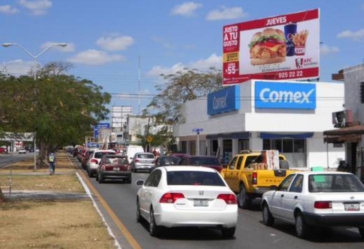 Espectacular en Calle Avenida Itzáes, Colonia Centro, Mérida, Yucatán, México