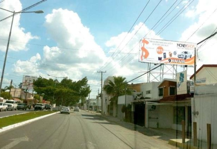 Espectacular en Calle Avenida Libano, Colonia México Norte, Mérida, Yucatán, México