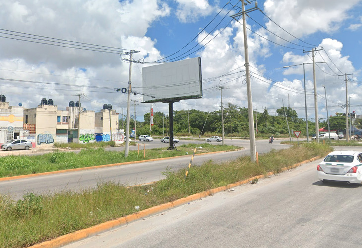Espectacular en Calle Avenida Arco Norte, , Quintana Roo, México