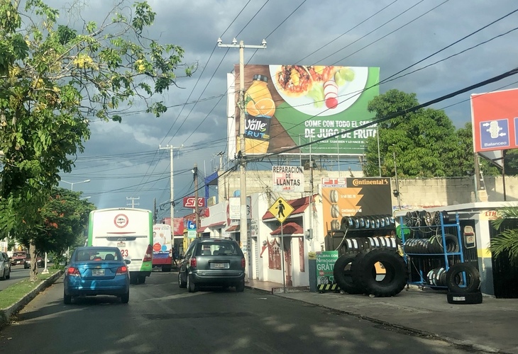 Espectacular en Calle Avenida Quetzalcoatl, Colonia Emilio Portes Gil, Mérida, Yucatán, México