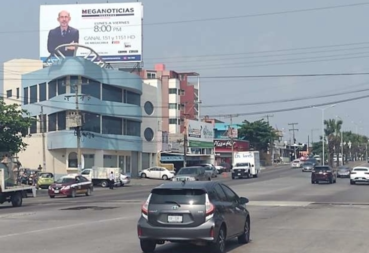 Espectacular en Calle Avenida Ejército Mexicano Oriente, Colonia Ylang Ylang, Boca del Río, Veracruz, México