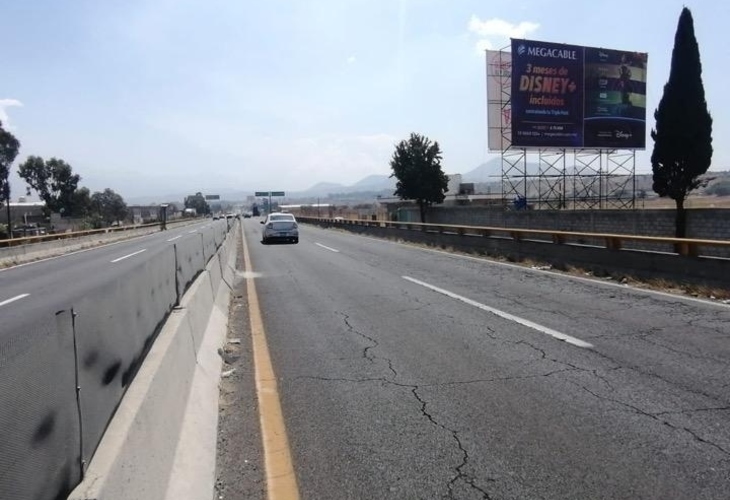 Espectacular en Calle Carretera Federal México-Cuautla, La Candelaria Tlapala, Estado de México, México