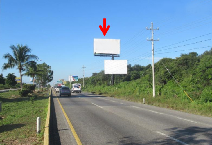 Espectacular en Calle Carretera Tulum - Cancún, Chacalal, Quintana Roo, Mexico