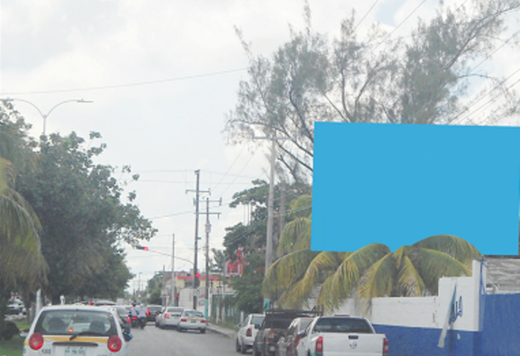 Espectacular en Calle Avenida Constituyentes del 74, Chetumal, Quintana Roo, Mexico